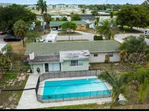 806 Minnesota Street, Lantana FL 33462