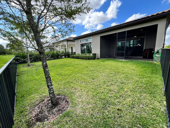 7535 Seacoast Dr, Parkland FL 33067