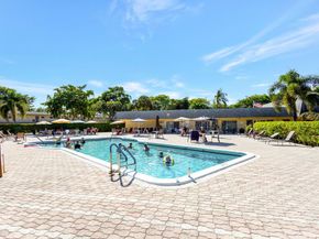 7410 NW 1st St 207, Margate FL 33063