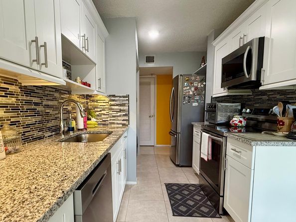 3500 Blue Lake Dr 303, Pompano Beach FL 33064