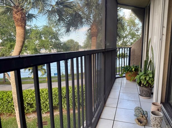 3500 Blue Lake Dr 303, Pompano Beach FL 33064
