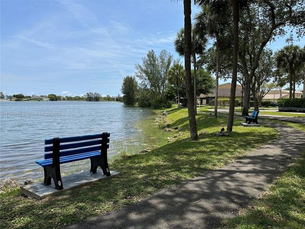 3500 Blue Lake Dr 303, Pompano Beach FL 33064