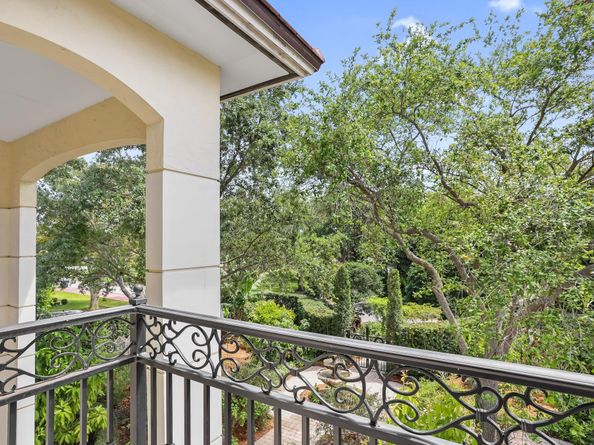 2409 NE 12th Street, Fort Lauderdale FL 33304