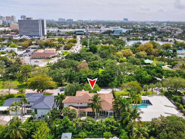 2409 NE 12th Street, Fort Lauderdale FL 33304