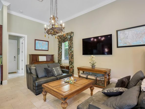 2409 NE 12th Street, Fort Lauderdale FL 33304