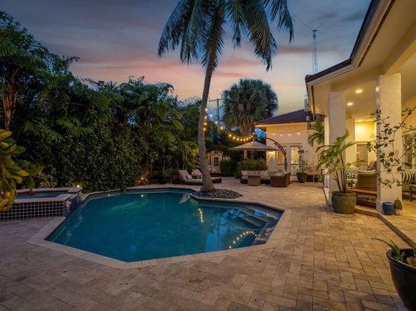 2409 NE 12th Street, Fort Lauderdale FL 33304