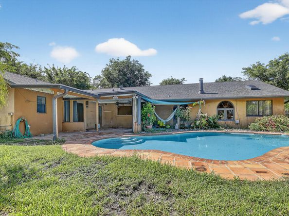 14755 SW 18th Ct, Davie FL 33325