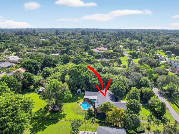 14755 SW 18th Ct, Davie FL 33325