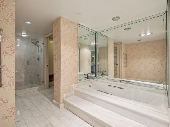 100 Lakeshore Drive 456, North Palm Beach FL 33408