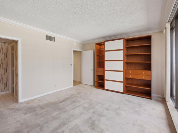 100 Lakeshore Drive 456, North Palm Beach FL 33408