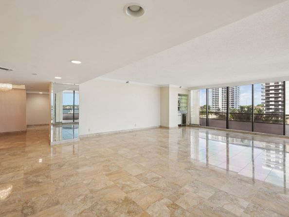 100 Lakeshore Drive 456, North Palm Beach FL 33408