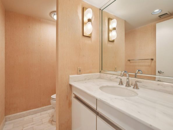 100 Lakeshore Drive 456, North Palm Beach FL 33408