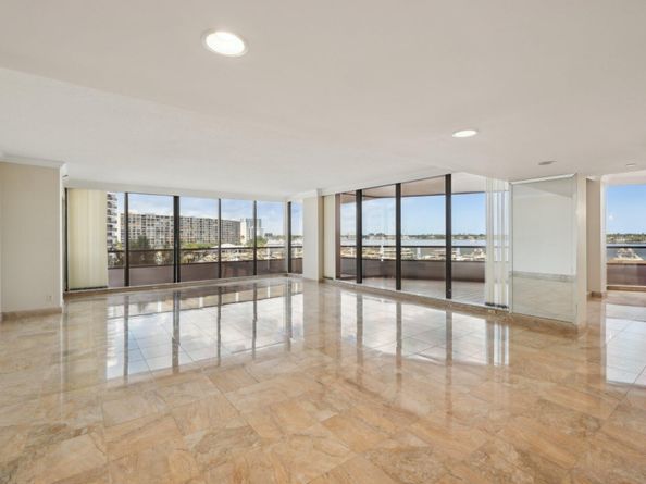 100 Lakeshore Drive 456, North Palm Beach FL 33408