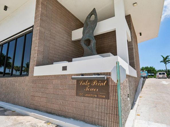 100 Lakeshore Drive 456, North Palm Beach FL 33408
