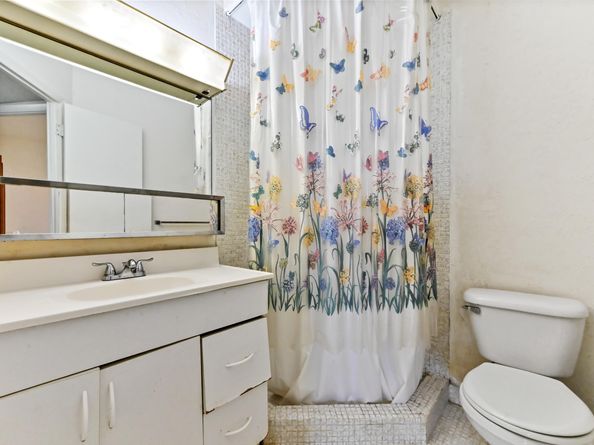 4321 NW 16th Street C302, Lauderhill FL 33313