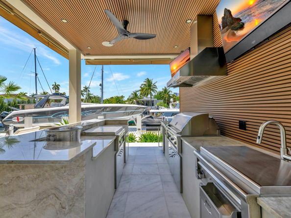 409 Isle Of Capri Dr, Fort Lauderdale FL 33301