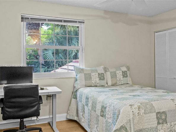 6885 NW 75th Place, Parkland FL 33067