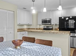 6885 NW 75th Place, Parkland FL 33067