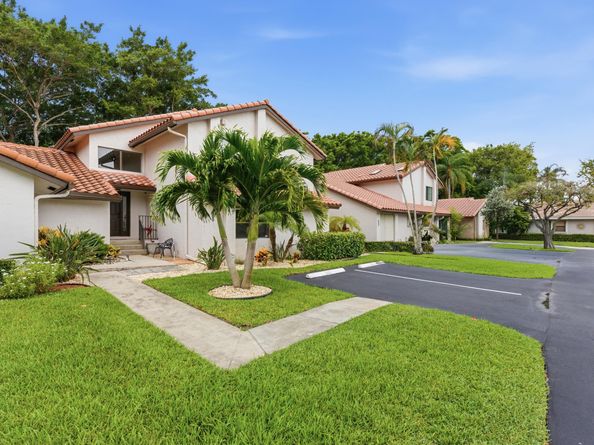 660 Deer Creek Edgewater Drive, Deerfield Beach FL 33442