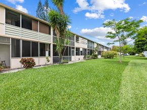 170 Canterbury H, West Palm Beach FL 33417