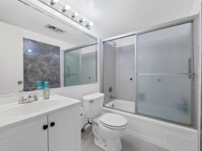170 Canterbury H, West Palm Beach FL 33417