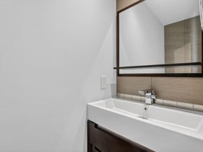3000 NE 8th Terrace B4, Oakland Park FL 33334