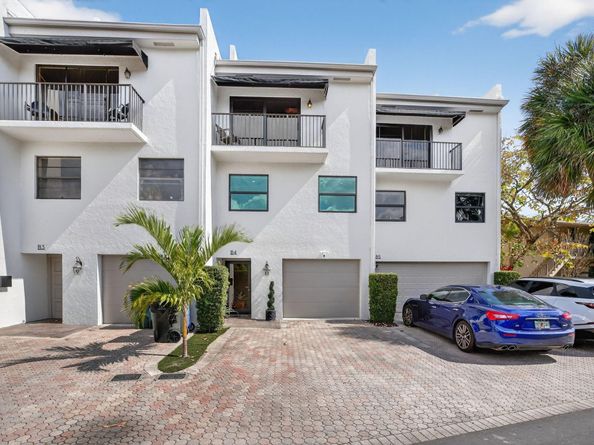 3000 NE 8th Terrace B4, Oakland Park FL 33334