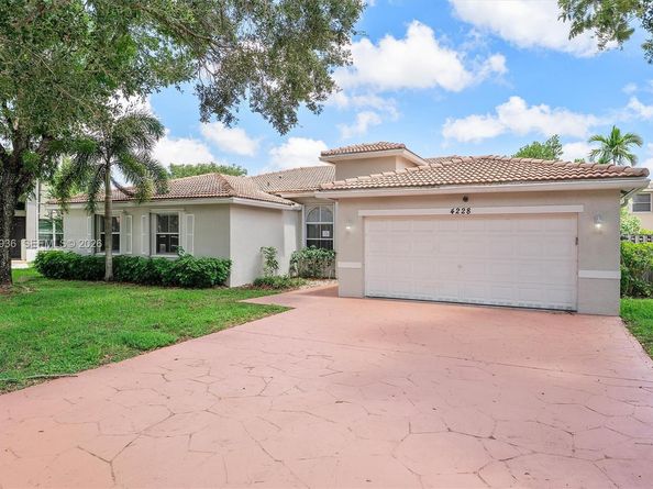 4228 NW 41st Lane, Coconut Creek FL 33073