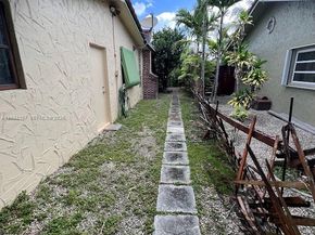 1881 NW 36th Street, Oakland Park FL 33309