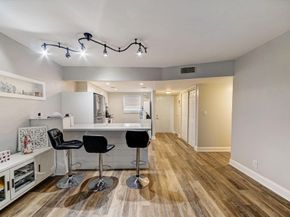 8370 Sands Point Boulevard Boulevard H208, Tamarac FL 33321