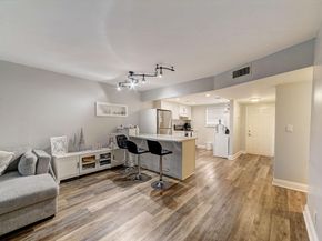 8370 Sands Point Boulevard Boulevard H208, Tamarac FL 33321