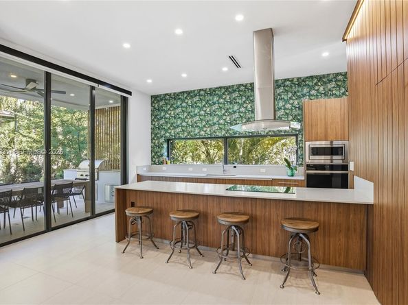4354 Alton Road, Miami Beach FL 33140