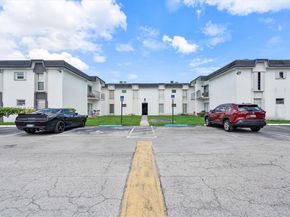 7232 SW 94th Place E6, Miami FL 33173