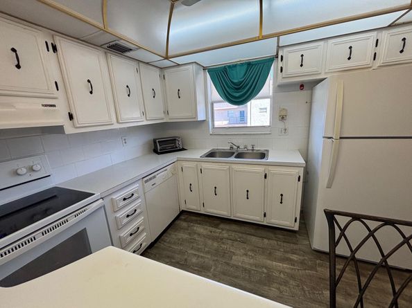 721 Lori Drive 305, Palm Springs FL 33461