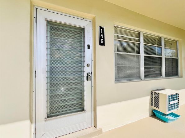 146 Sussex H, West Palm Beach FL 33417