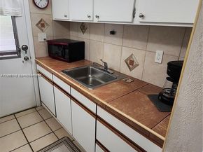 16901 NE 13th Avenue 306, Miami FL 33162