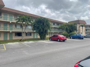 400 Village Green Circle W 202, Palm Springs FL 33461