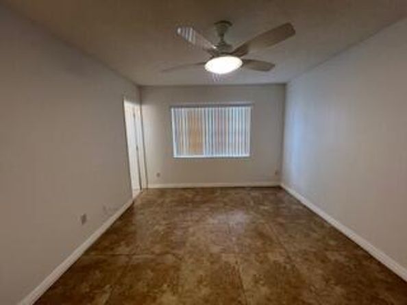 18206 Mediterranean Boulevard 421, Hialeah FL 33015