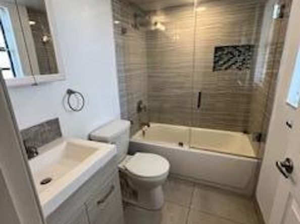 18206 Mediterranean Boulevard 421, Hialeah FL 33015