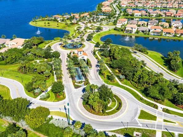 12295 N Baypoint Cir, Parkland FL 33076