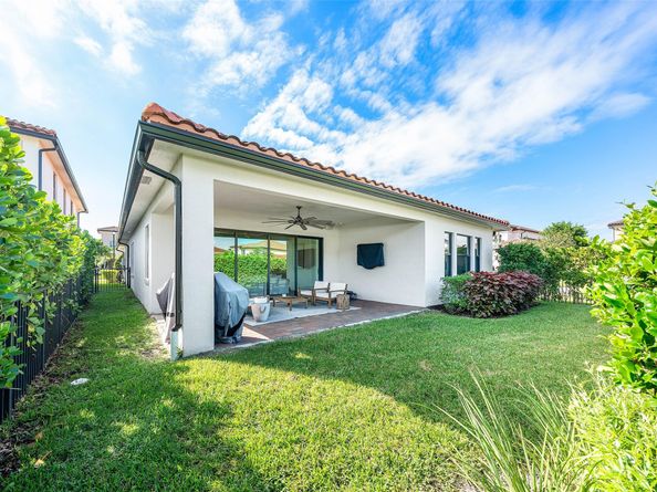 12295 N Baypoint Cir, Parkland FL 33076