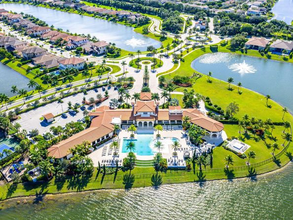 12295 N Baypoint Cir, Parkland FL 33076