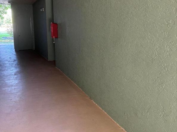 350 Crestwood Circle 106, Royal Palm Beach FL 33411