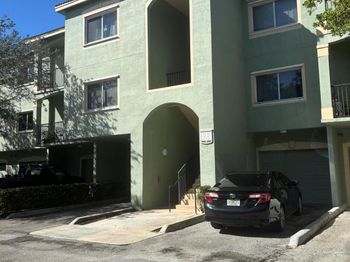 350 Crestwood Circle