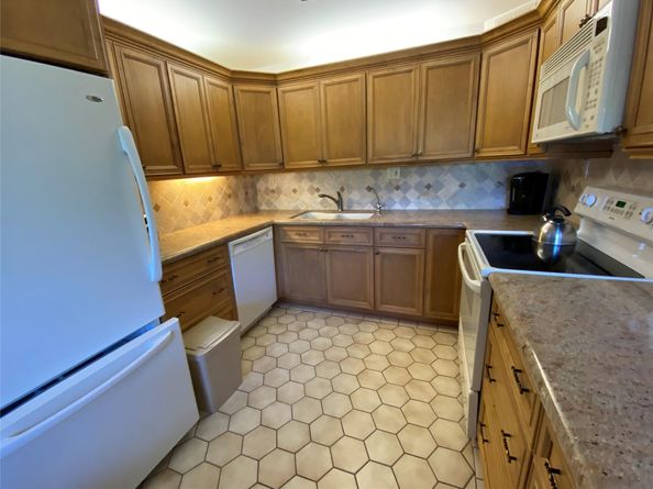 327 Richmond C 327, Deerfield Beach FL 33442