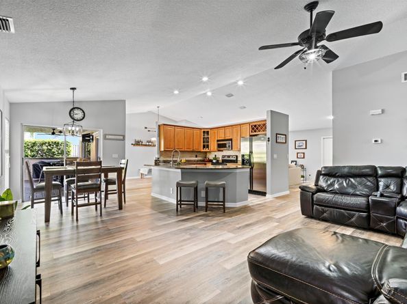 5133 NW 47th Ave, Coconut Creek FL 33073