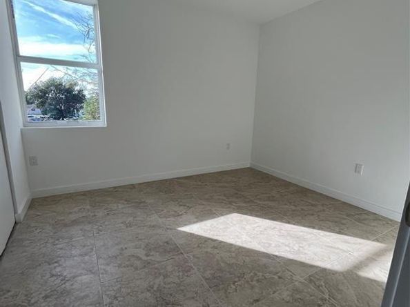 661 NW 21st Ter, Fort Lauderdale FL 33311