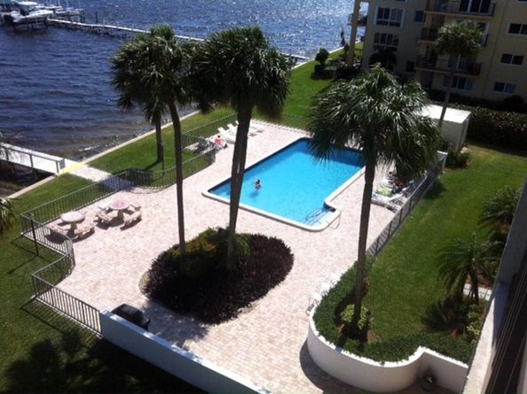 1202 S Lake Dr 502, Lantana FL 33462