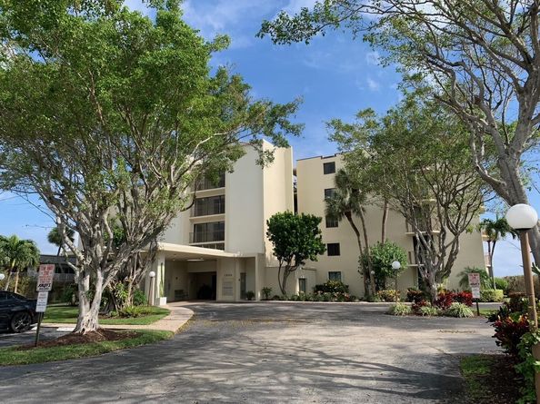 1202 S Lake Dr 502, Lantana FL 33462