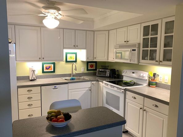 1202 S Lake Dr 502, Lantana FL 33462